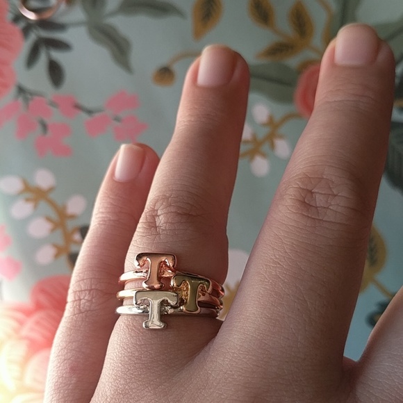 Nwot silver T letter ring alphabet - Picture 3 of 3